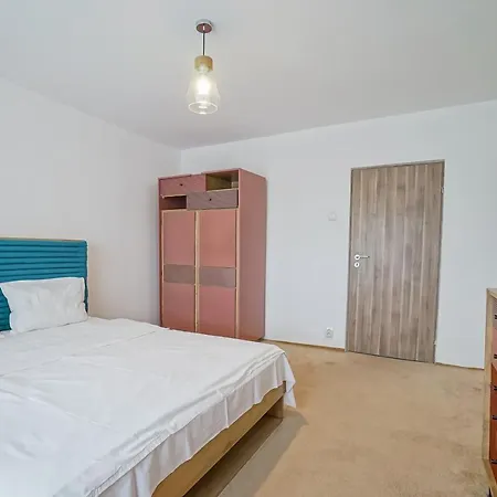 Roof View Artesian Fountains * Бухарест